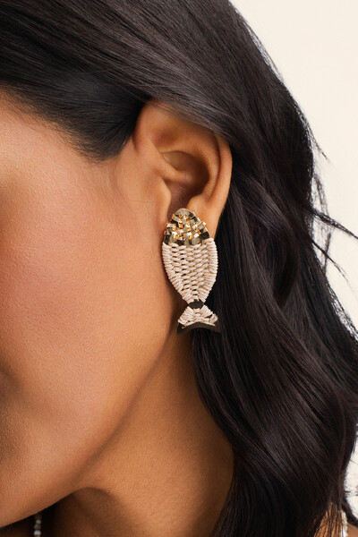 Foto Brinco Dourado Peixe Palha