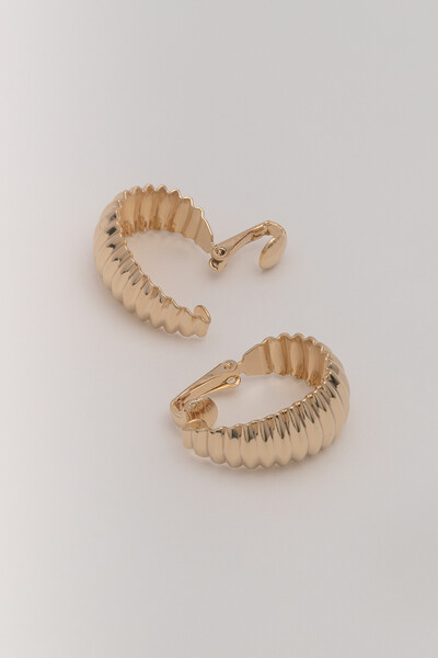 Foto Brinco Dourado Frisado Argola Pressão