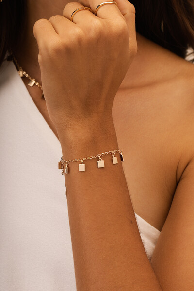 Foto Pulseira Dourada Cubos