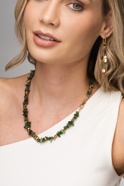 Foto Colar Cascalho Evora Jade Verde Banho Ouro 18K