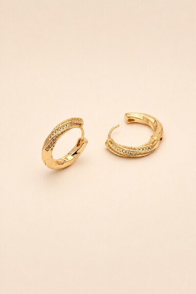 Foto Brinco Argola Torcida Zircônia Banho Ouro 18K