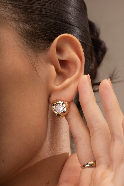 Foto Brinco Dourado Vesúvio Zircônia Cristal