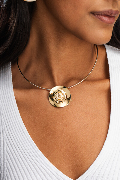 Foto Colar Aro Placa Orgânica Howlita Concha