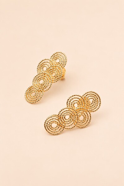 Foto Brinco Dourado Fios Diamantados