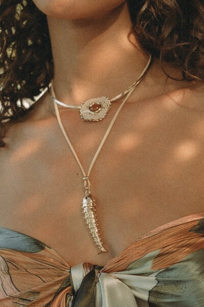 Foto Colar Camurça Peixe Maleável