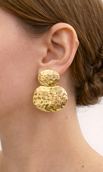 Foto Brinco Dourado Placa Oval Martelada