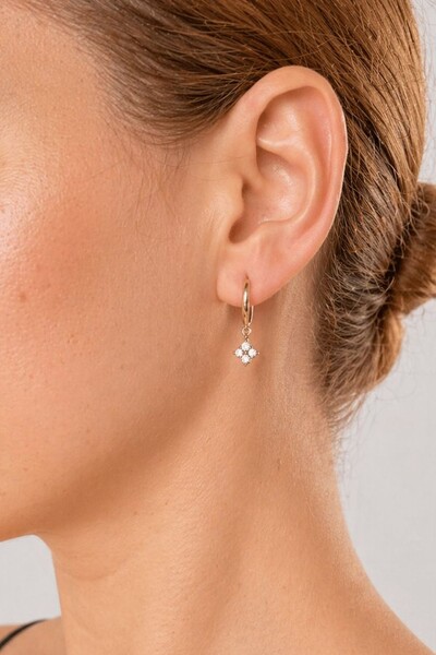 Foto Argola Click Trevo Zircônia Banho Ouro 18K