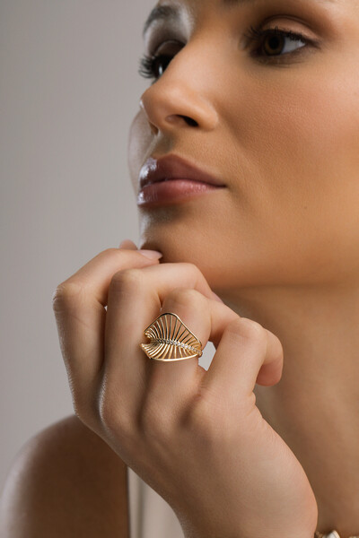 Foto Anel Folha Zircônia Banho Ouro 18K