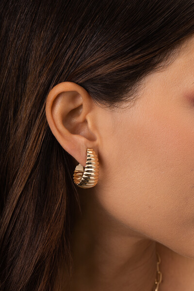 Foto Brinco Dourado Frisado Argola Pressão