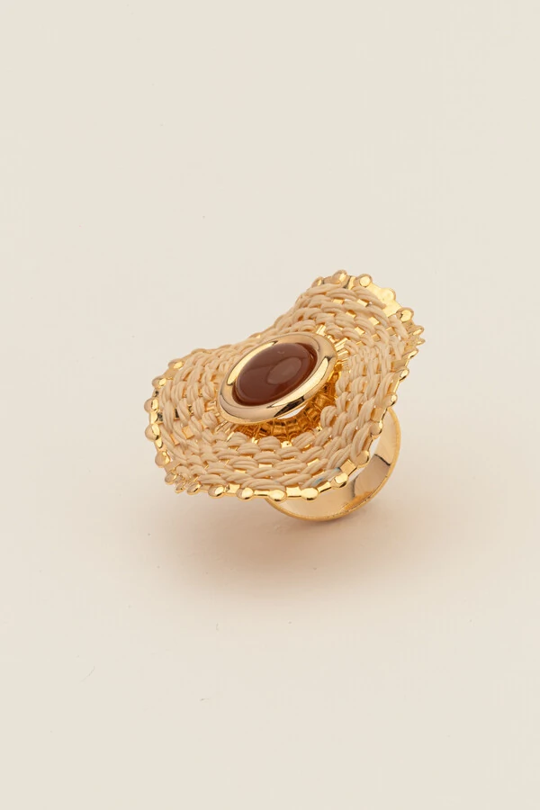 Anel Dourado Círculo Palha Resina Marrom