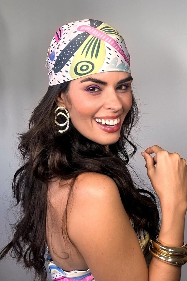 Lenço Estampa Pássaros e Cores