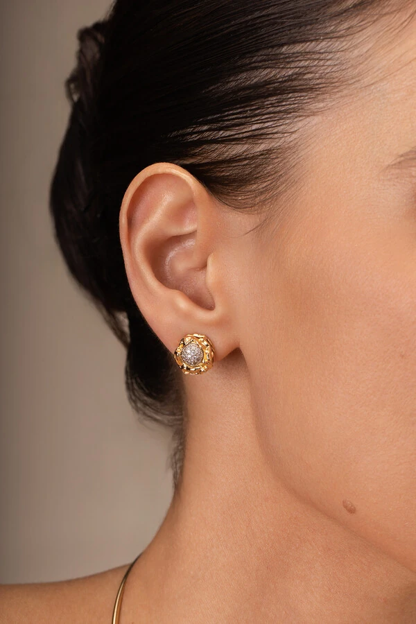 Brinco Dourado Lava Zircônia Cristal