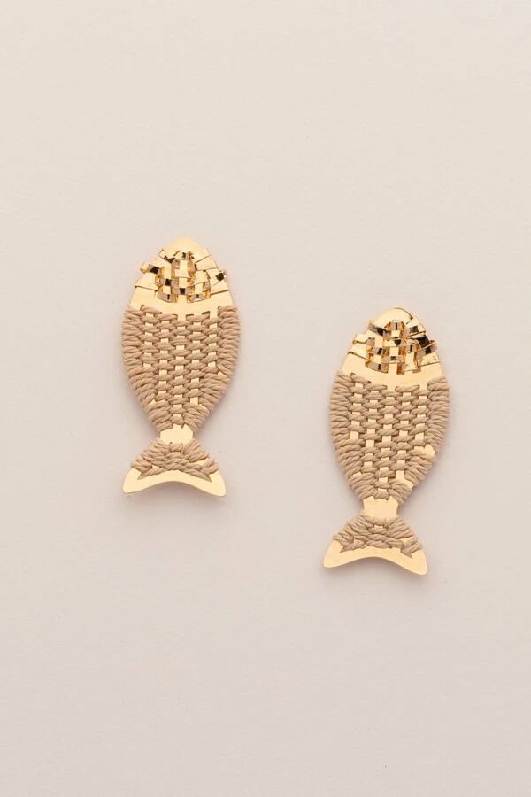 Brinco Dourado Peixe Palha