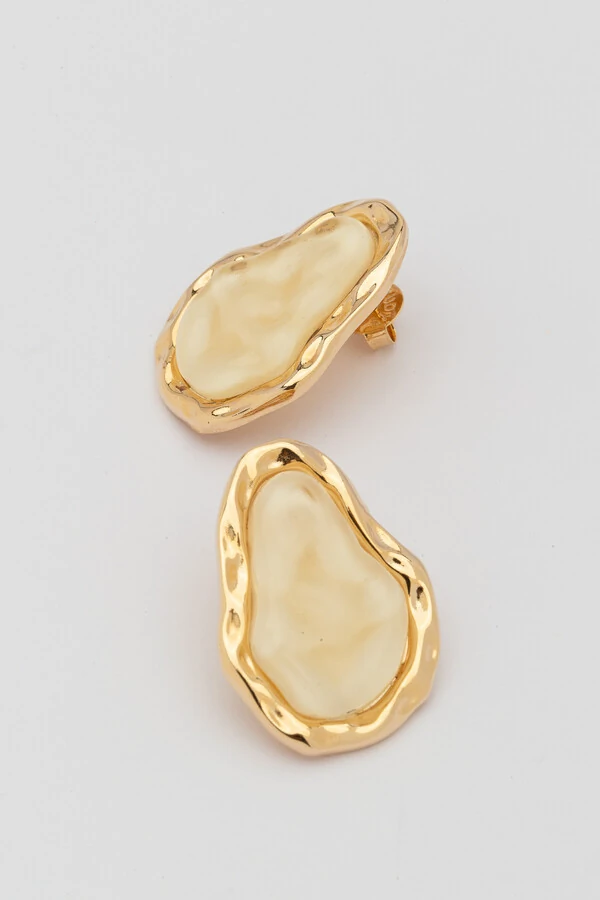 Brinco Dourado Orgânico Resina Off