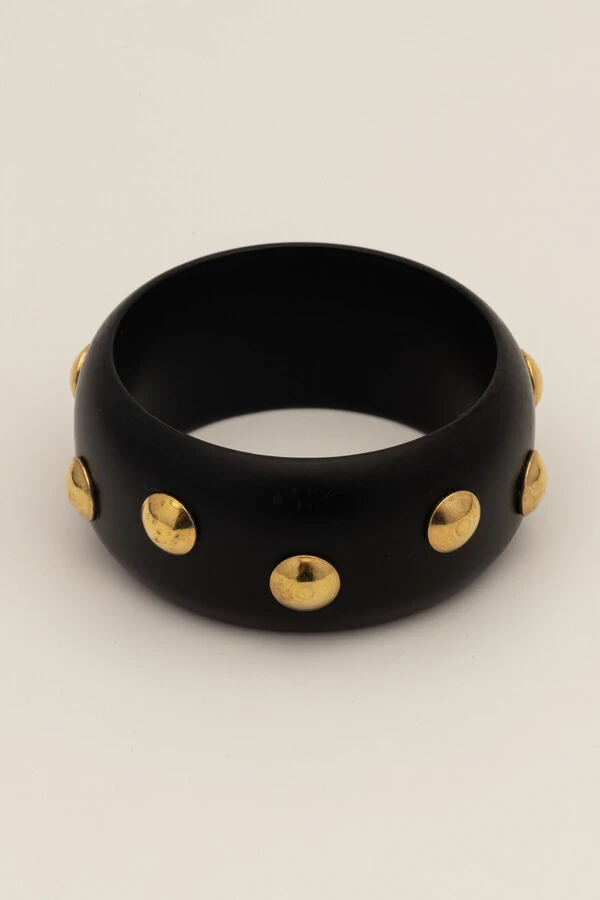 Bracelete Resina Preto Tachinhas Douradas