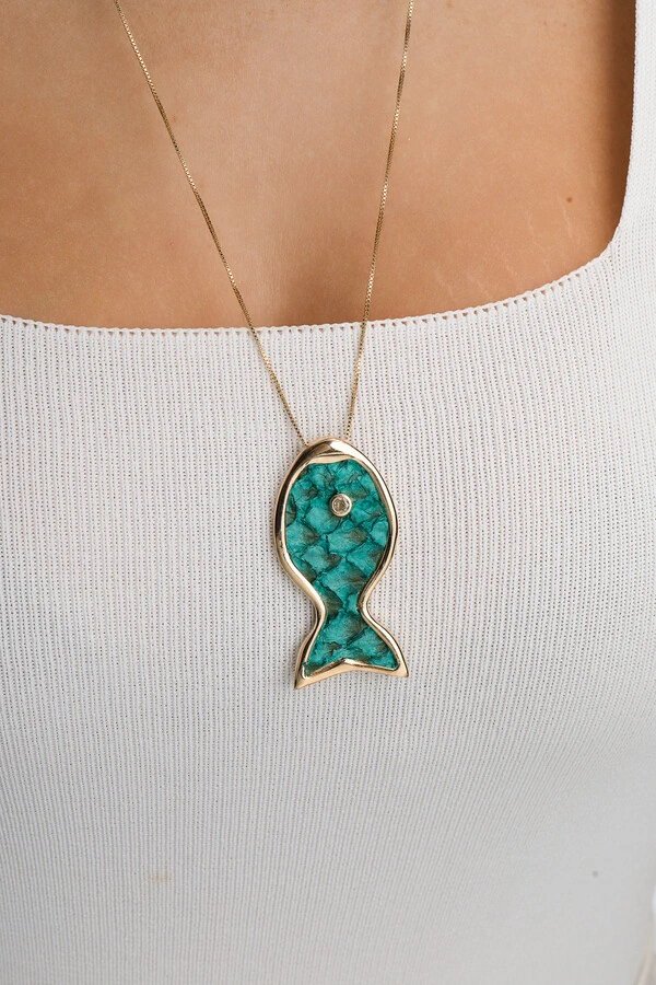 Colar Dourado Peixe Couro De Tilápia Turquesa