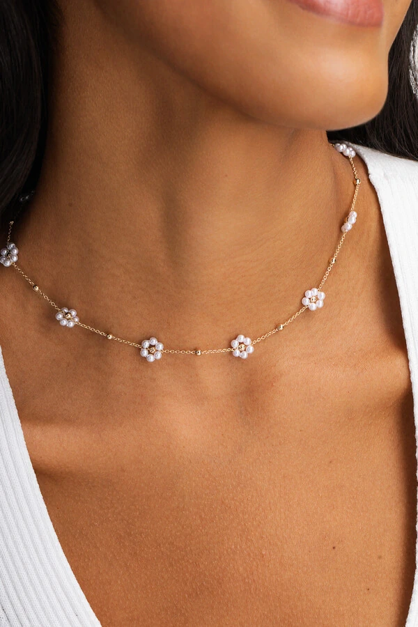 Colar Choker Dourado Flores Pérolas