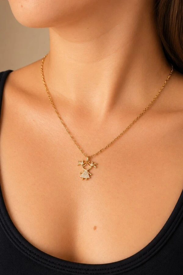 Pingente Garota Zircônia Banho Ouro 18K