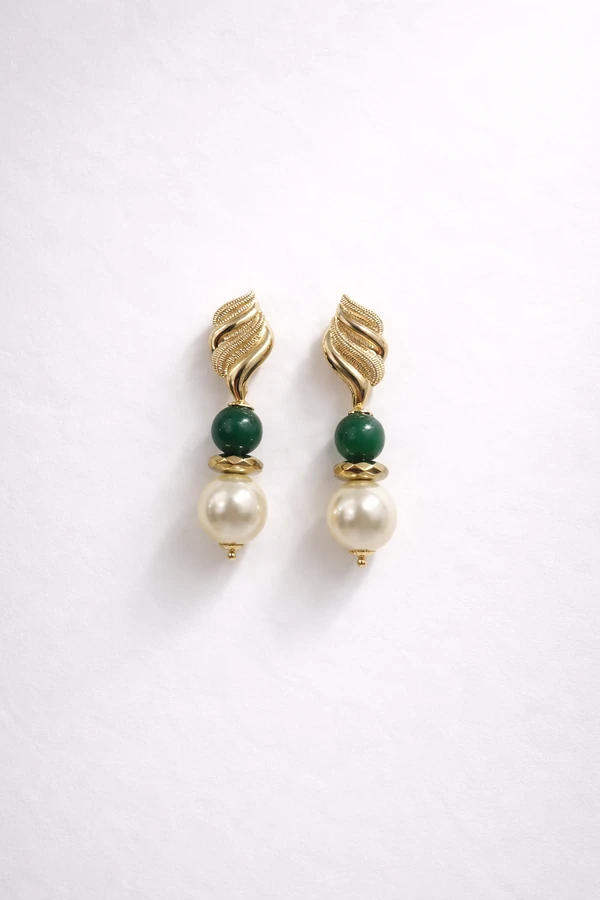 Brinco Pérola Elegance Jade Verde Banho Ouro 18K