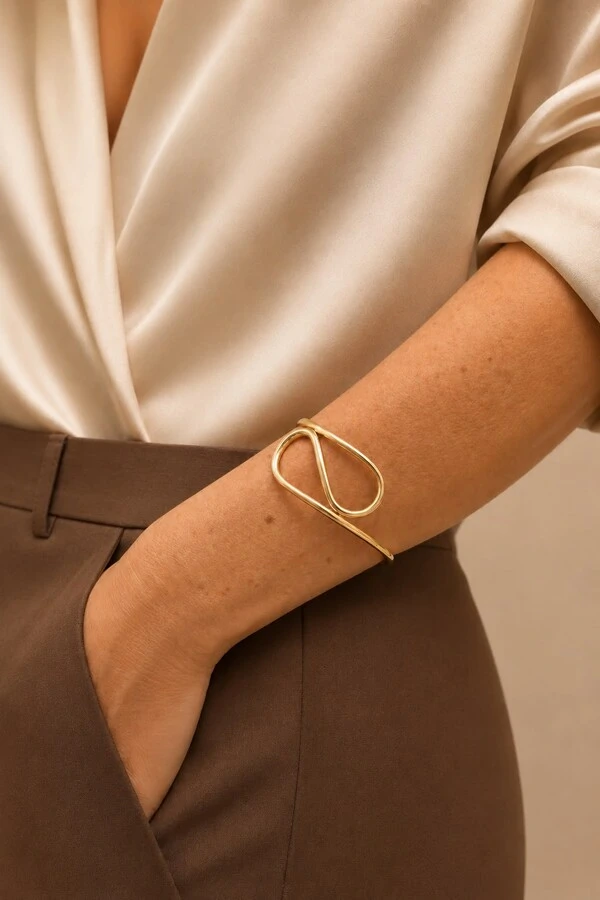Pulseira Dourada Curvas Elegance