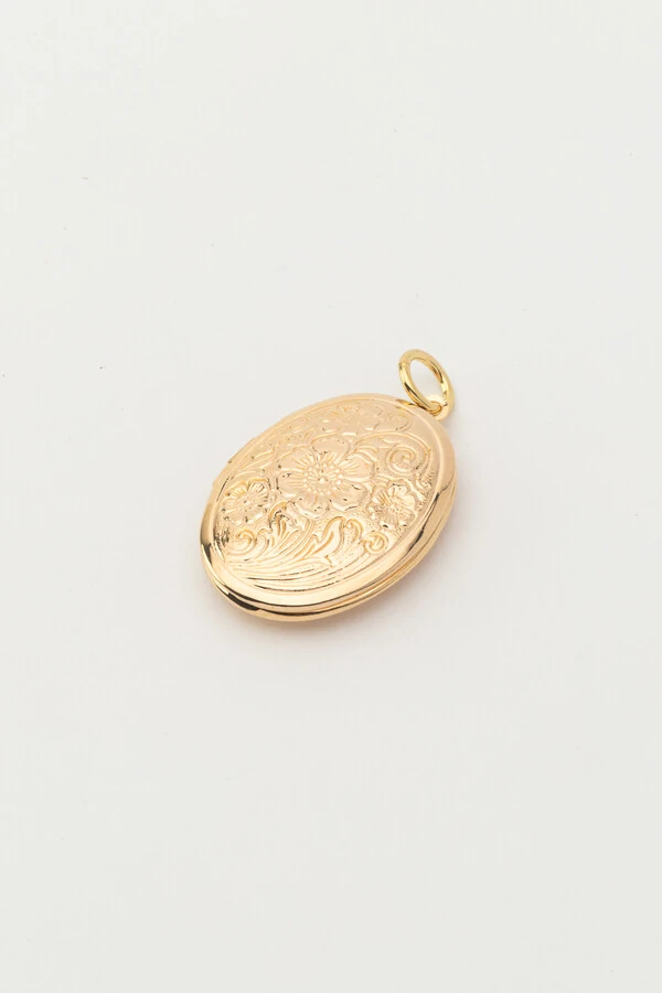 Pingente Relicário Oval Banho Ouro 18K