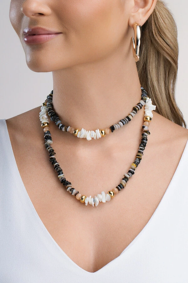 Colar Cascalho Madre Banho Ouro 18K