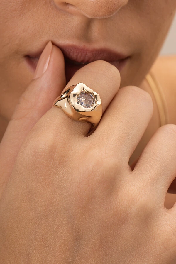 Anel Dourado Vesúvio Zircônia Cristal