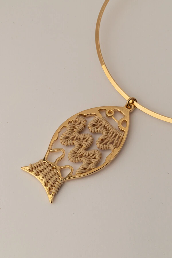 Colar Aro Dourado Peixe Palha