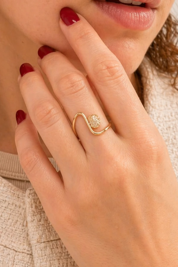 Anel Curvas Zircônia Banho ouro 18K