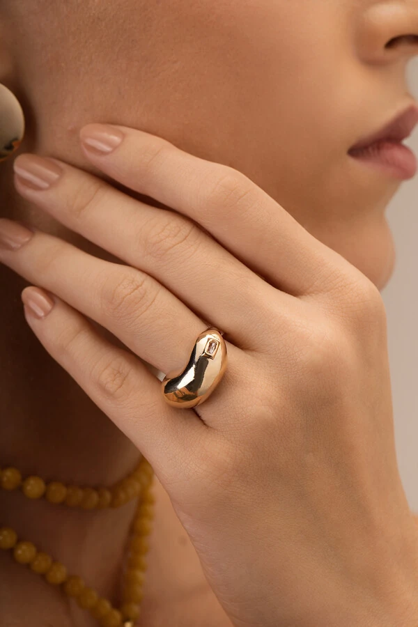 Anel Dourado Bean Zircônia Carrê
