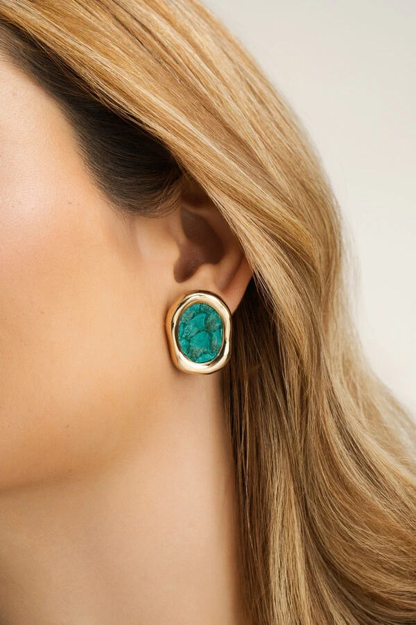 Brinco Dourado Orgânico Couro Tilápia Turquesa