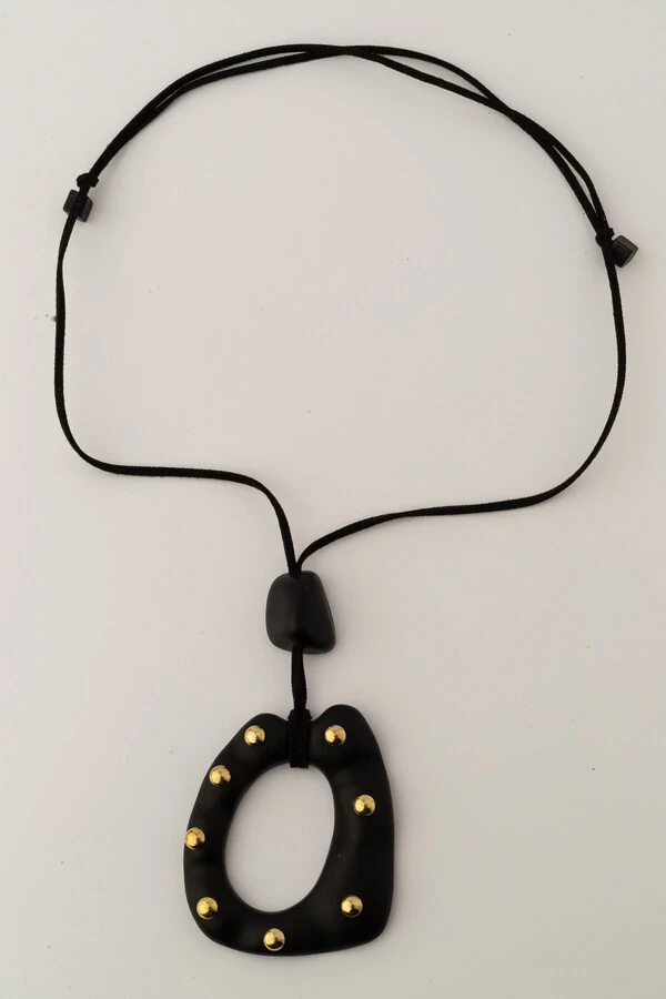 Colar Orgânico Resina Couro Preto