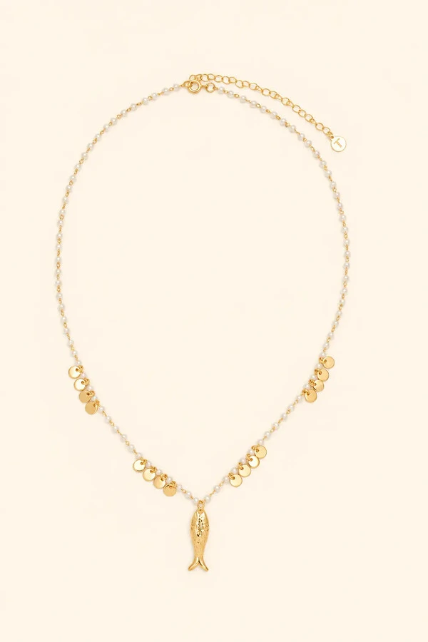 Colar Peixe Dourado Pérolas Plaquinhas