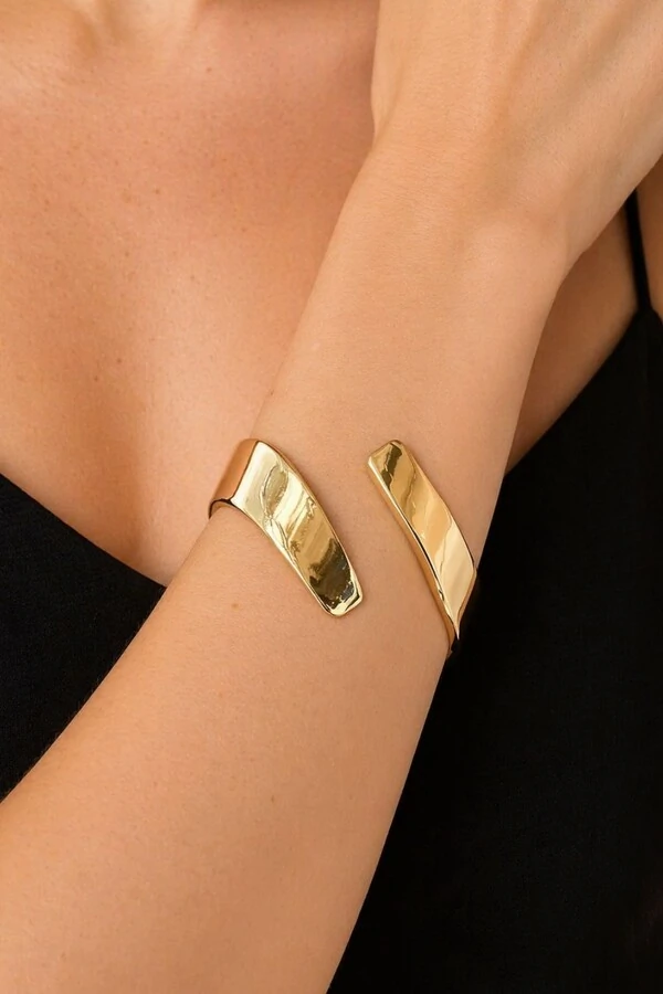Pulseira Bracelete Forma Abraço