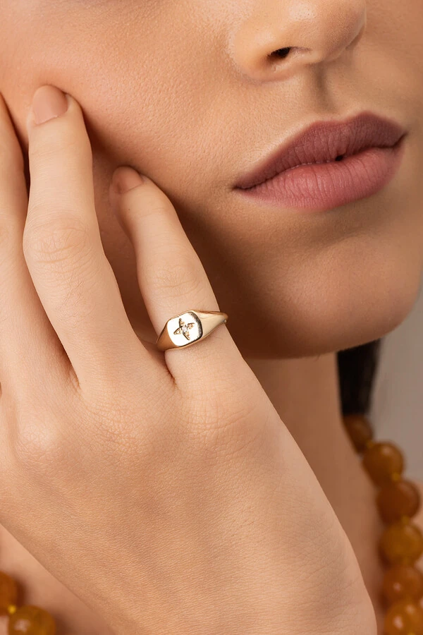 Anel Dedinho Estrela Zircônia Banho Ouro 18K