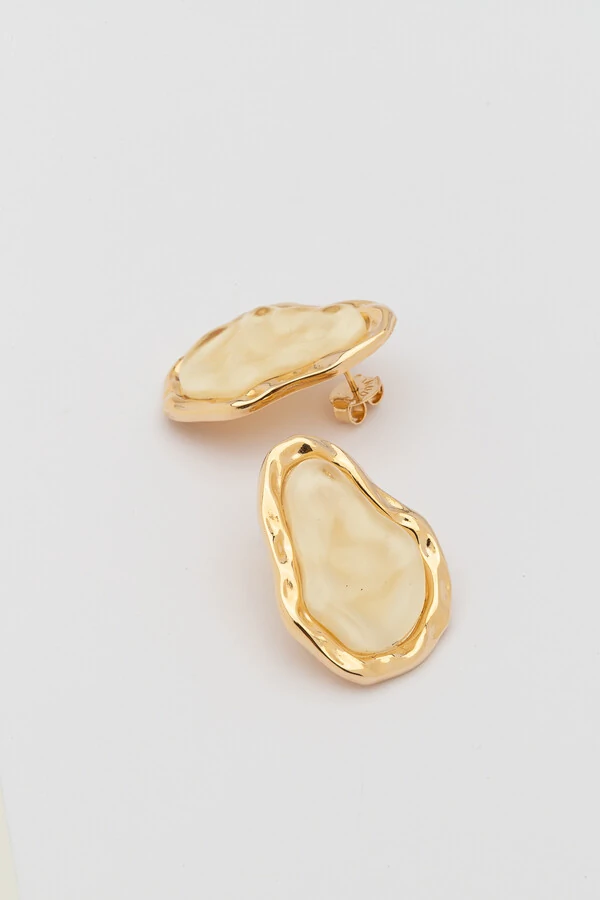 Brinco Dourado Orgânico Resina Off