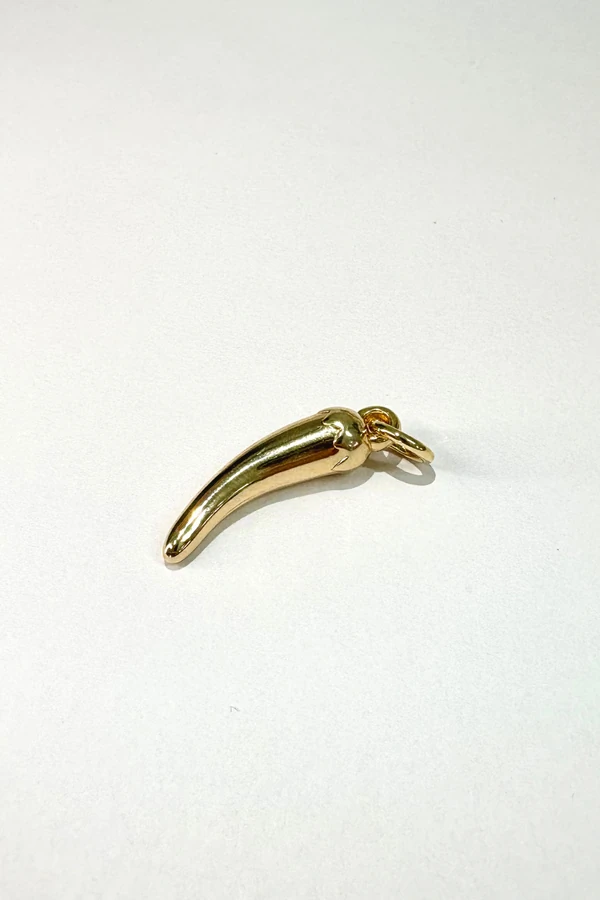Pingente Pimenta P Banho Ouro 18K