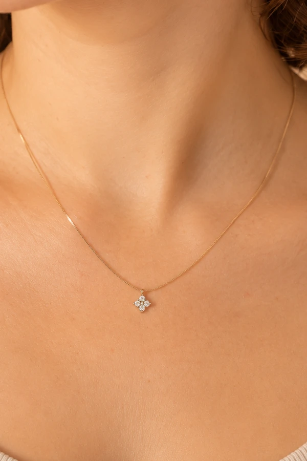Colar Trevo Zircônia Banho Ouro 18K