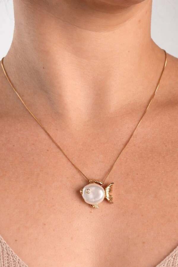 Colar Regulável Peixe Pérola Natural Banho Ouro 18K