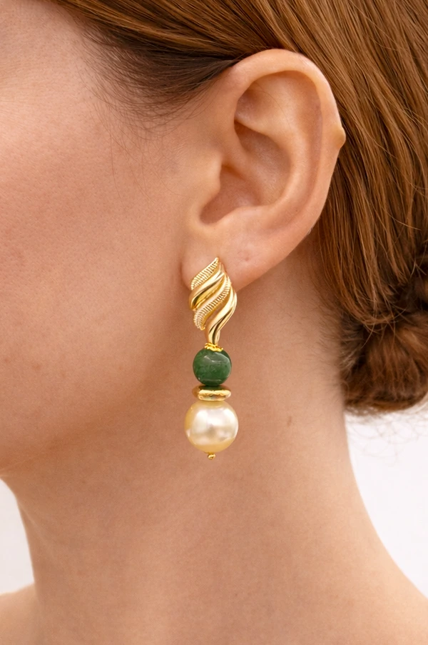 Brinco Pérola Elegance Jade Verde Banho Ouro 18K