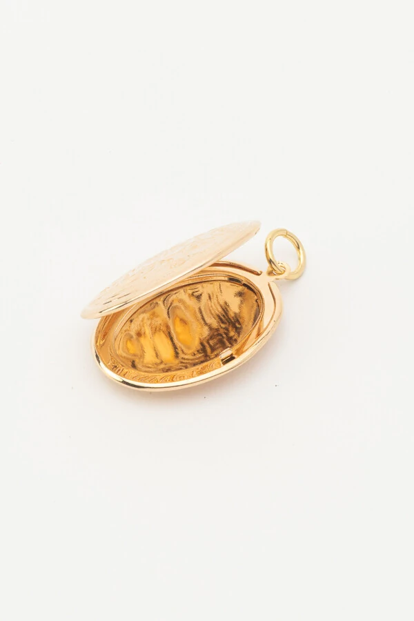 Pingente Relicário Oval Banho Ouro 18K