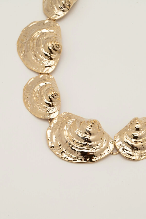 Colar Dourado Concha Texturizada