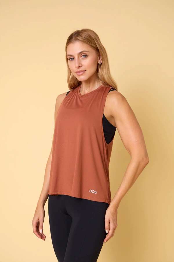 Camiseta UOU Marron
