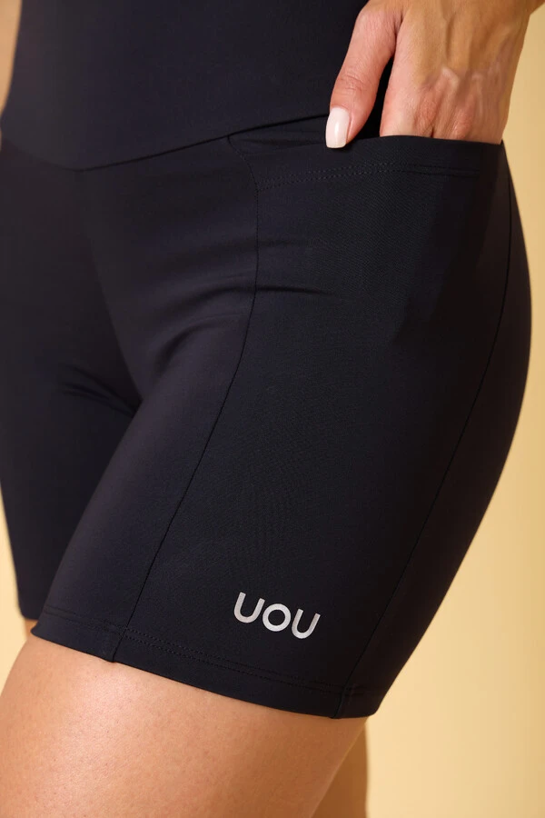 Short UOU Bolso