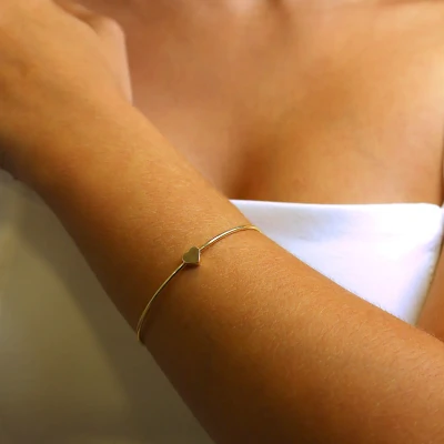 FotoBracelete Aro Liso Coração Fechado Centro