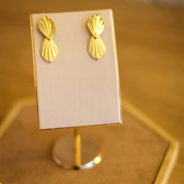 Brinco Placa Duplo Concha Riscado