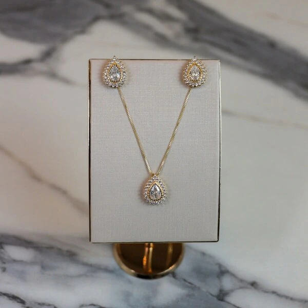 Conjunto Gota Médio Cristal Com Zircônia