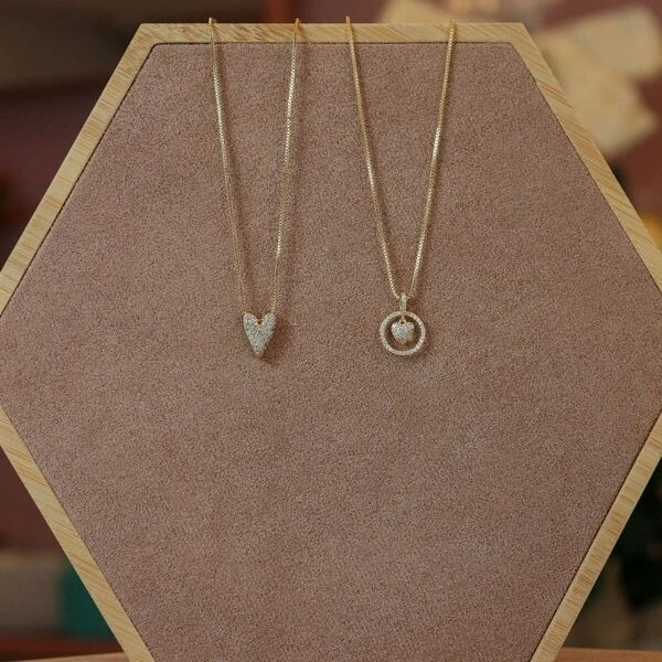 Colar Coração Pontudo Cravejado Bella