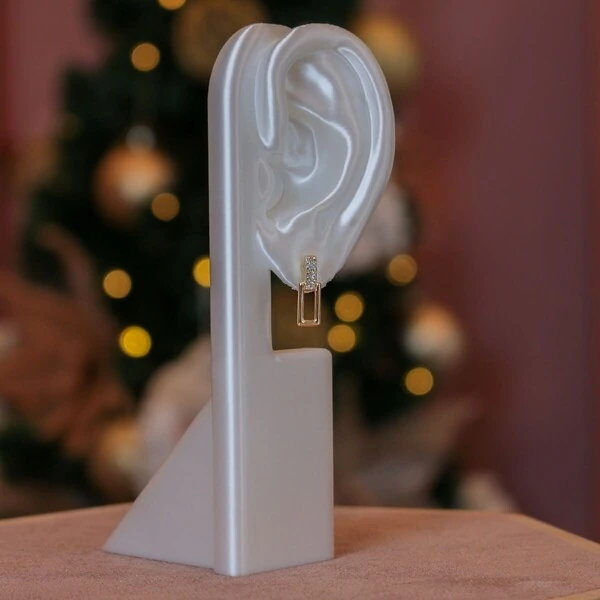 Brinco Retangular Vazado Lorena