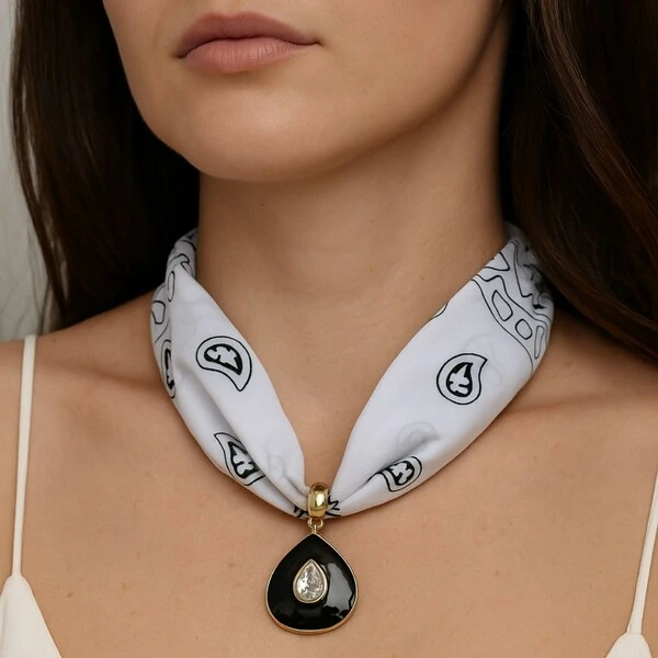 Choker Lenço Pingente Gota Preto